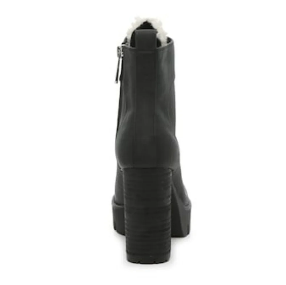 NIB Charles By Charles Weary Platform Boot Black With Faux Fur